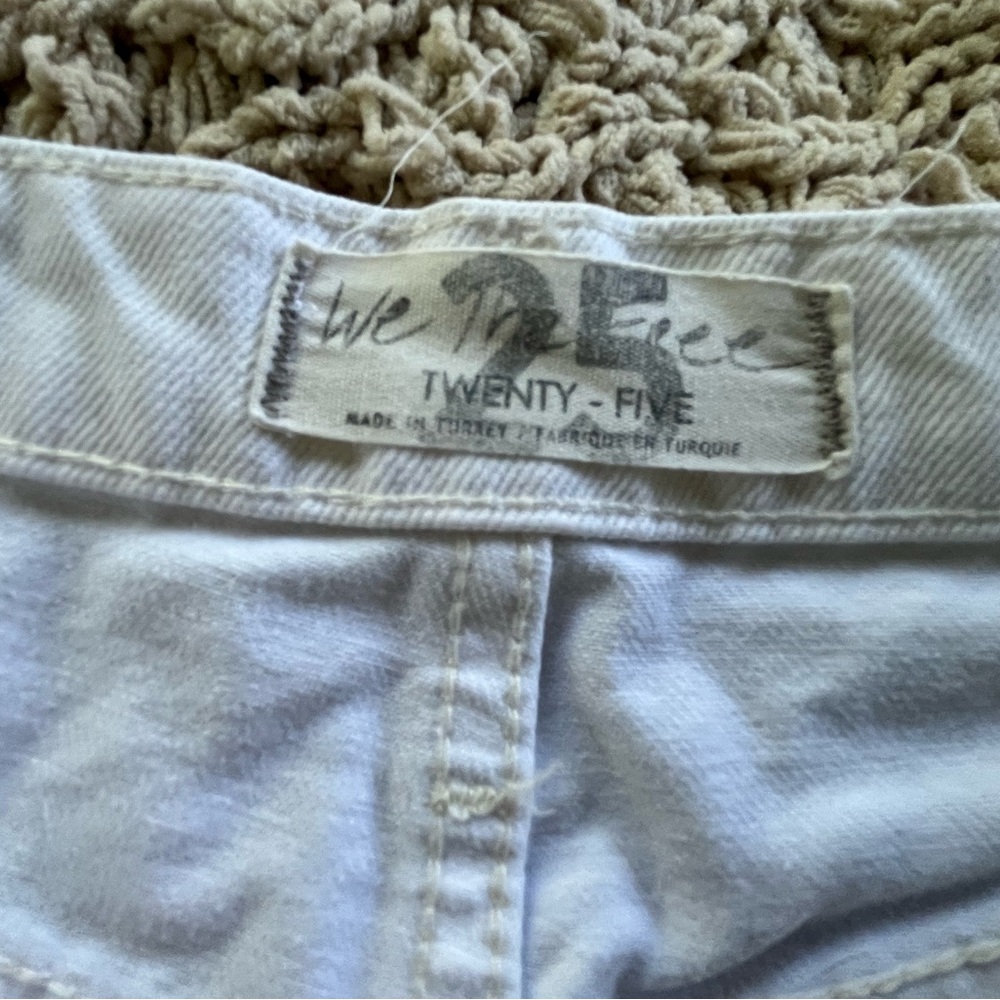 Free People We The Free size 25 Tapered Baggy Boyfriend Jeans Chalk White Denim - Picture 12 of 14